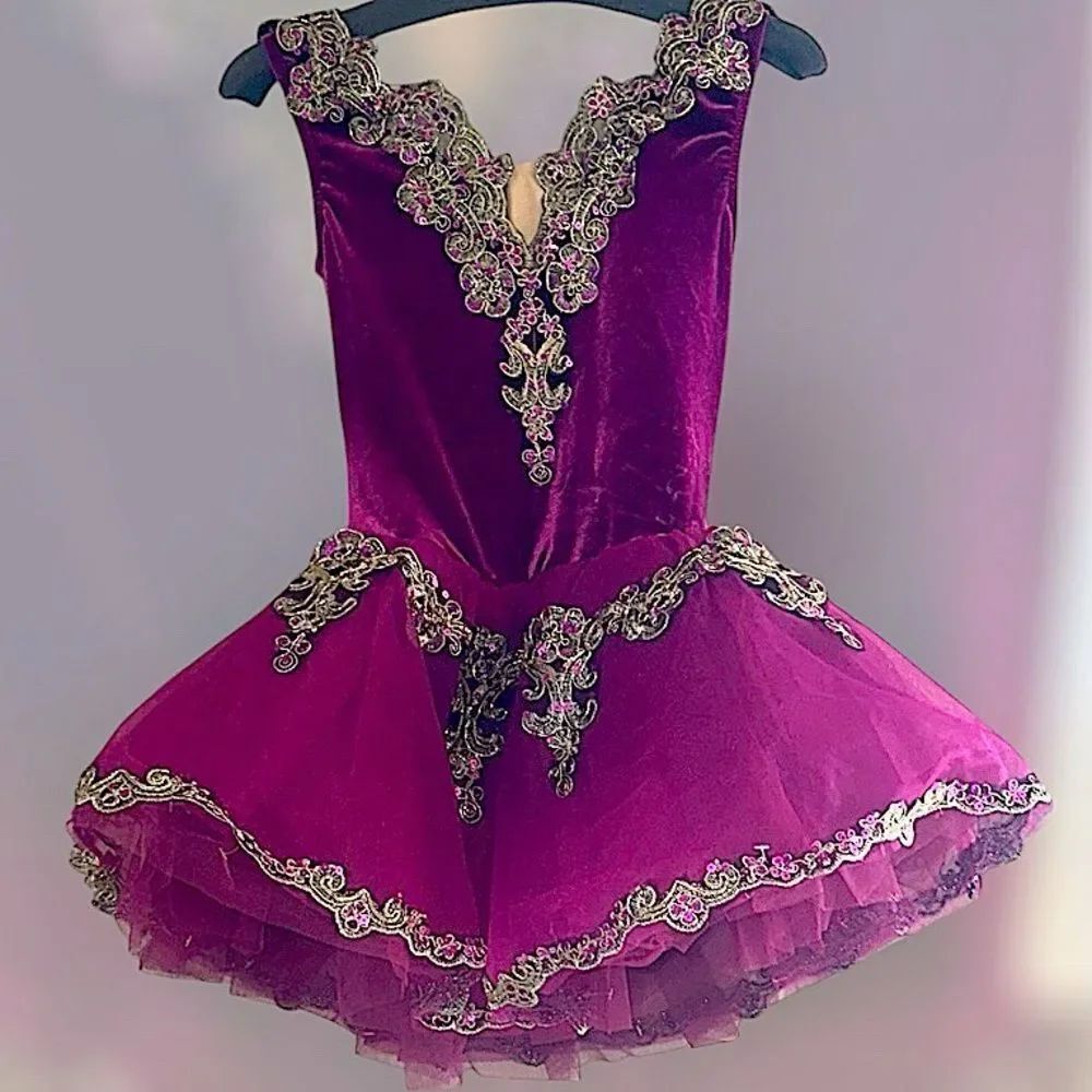 Weismann’s Elegant Dance Costume!